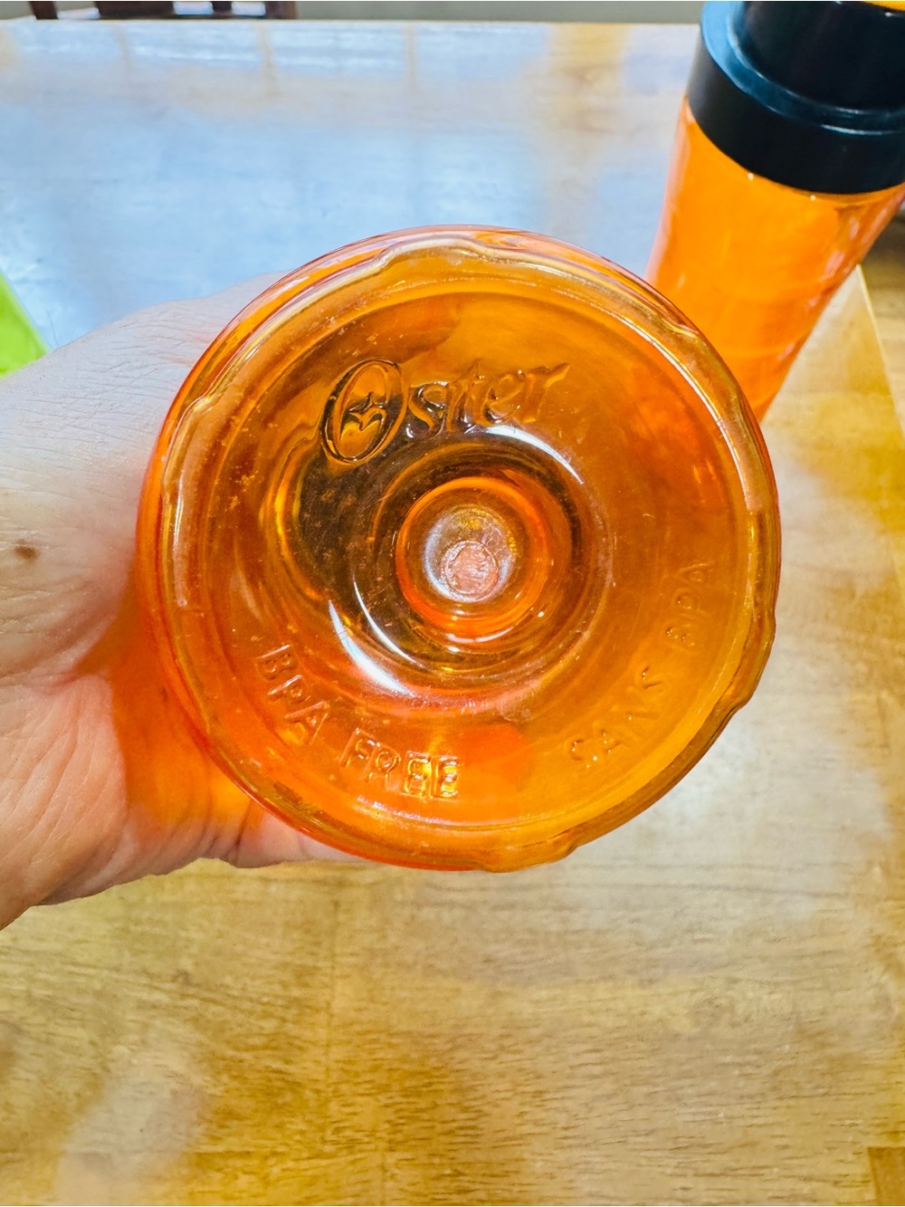 4 Oster MyBlend Sport Bottles Orange and Green 20 Oz w 2 replacement blades - Picture 4 of 9